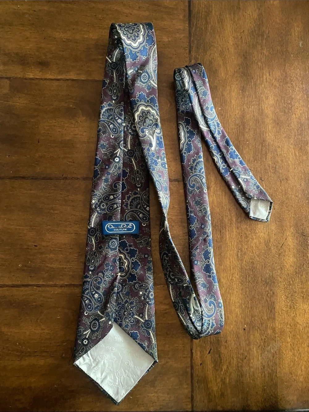 Oscar de la rent 100% silk Men's Paisley Silk Tie in deep berry Blue and Brown